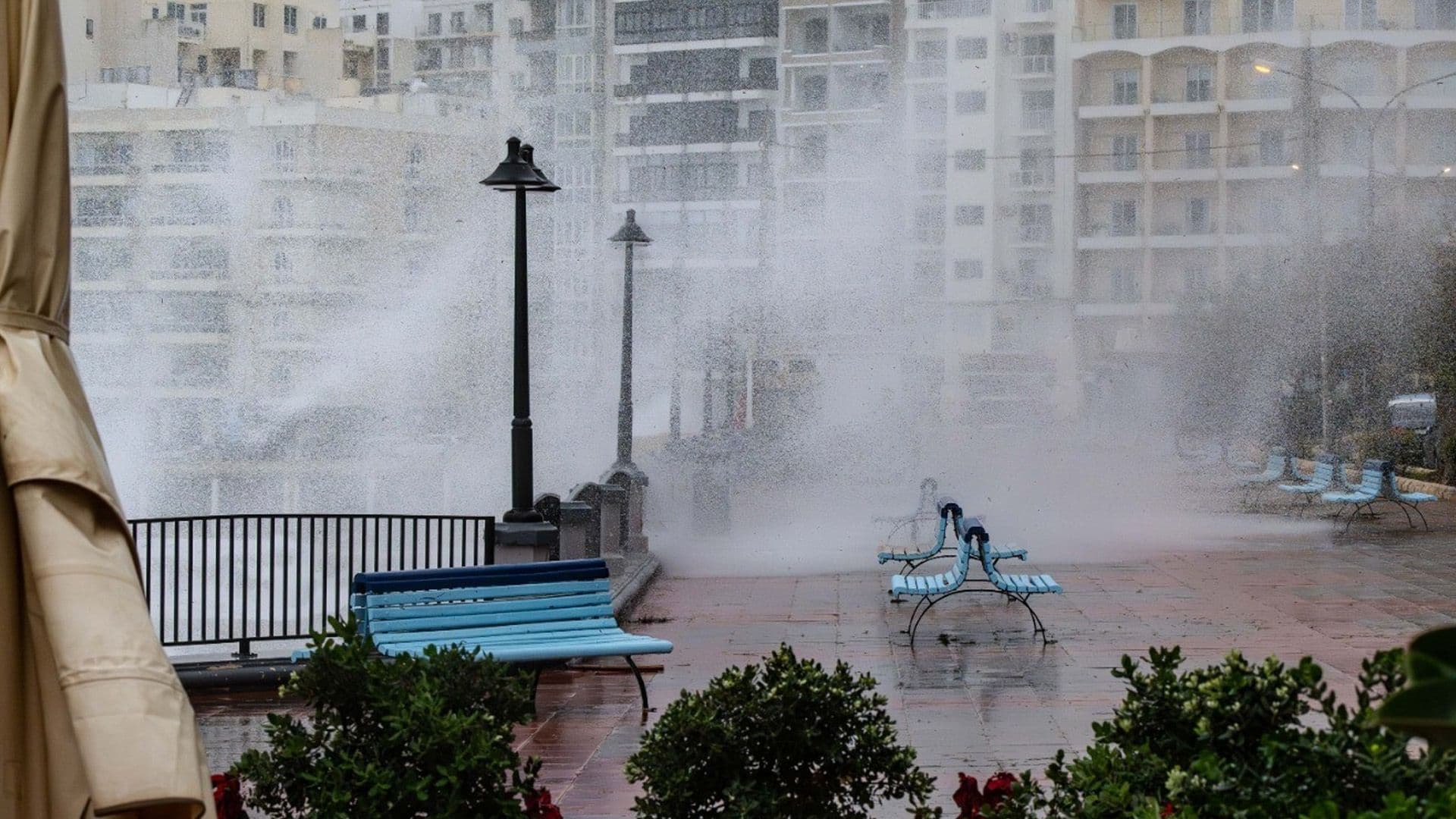 Gale Force Winds To Calm Significantly Later Today, Says MET Office