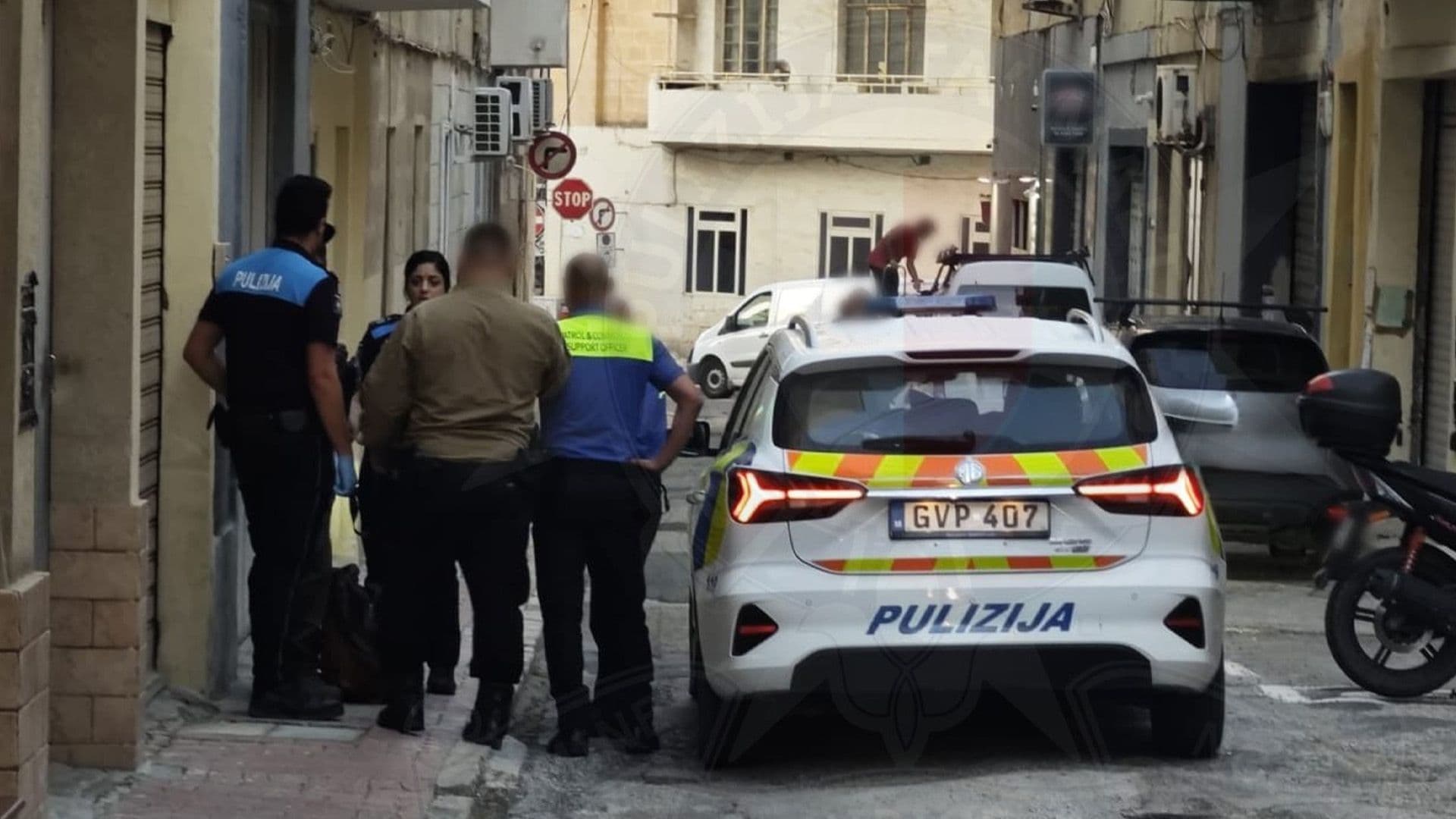 32 Persons Arrested In Gżira After Found Living Illegally, Asking For Money