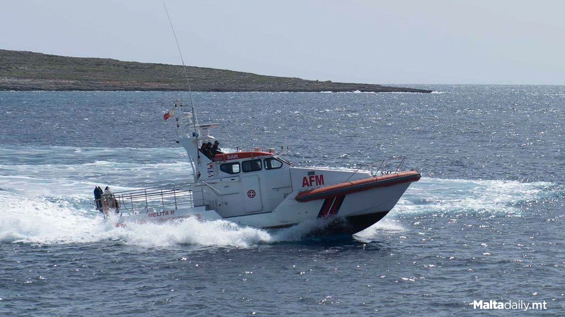 AFM Rescue Kayaker In Danger In Coral Lagoon, Mellieħa