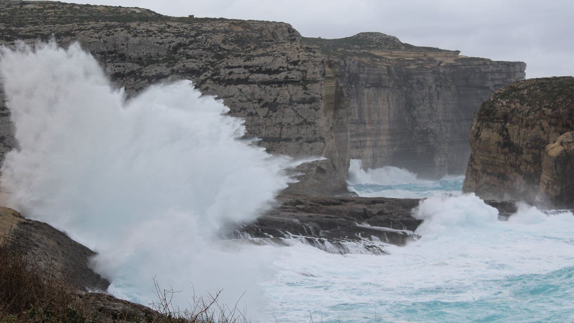 Maltese Coasts Battered By Strong Waves As Winds Pick UP Force