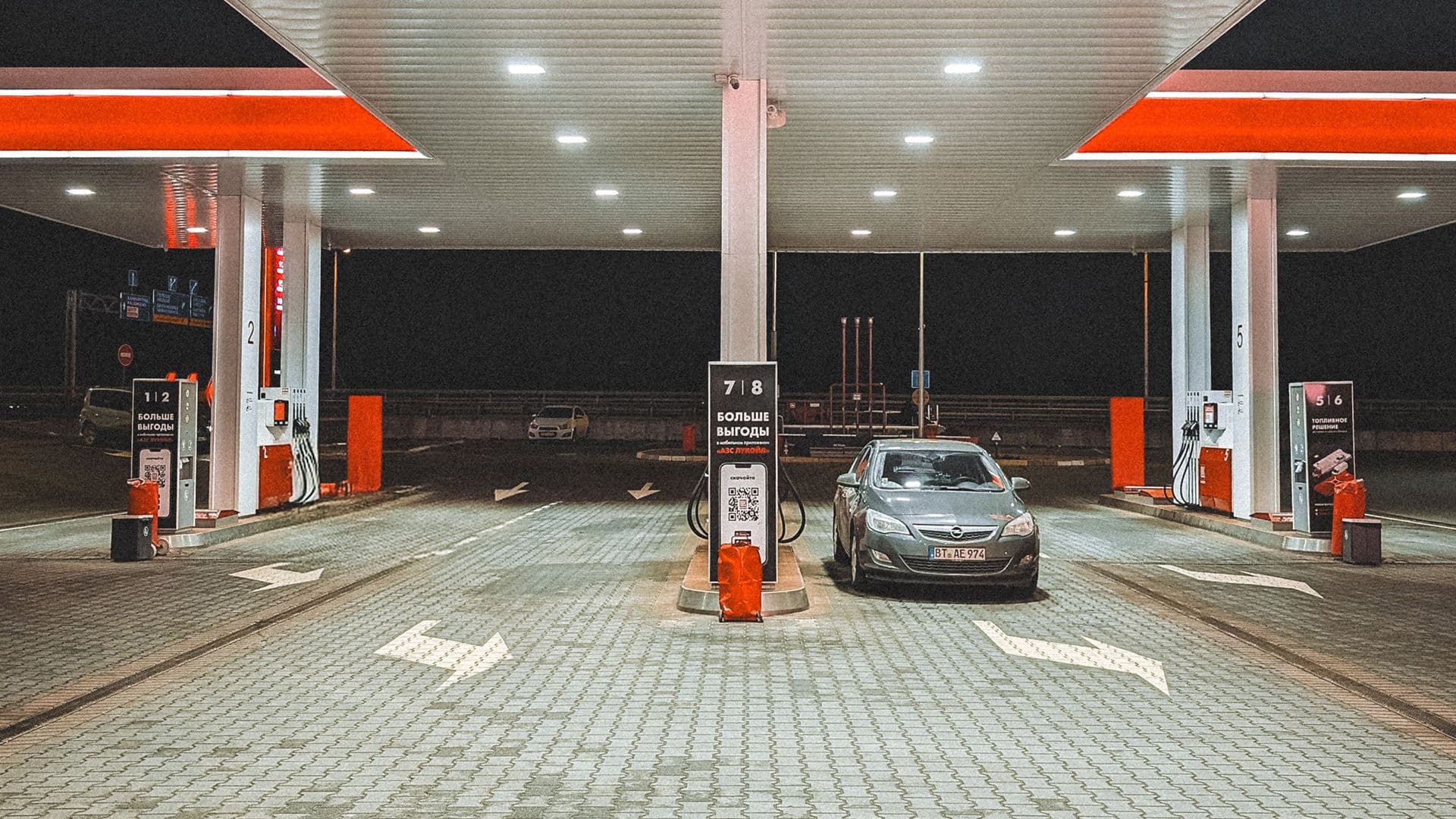 Fuel Stations Busier as More Drivers Rely on Air Conditioning During Heatwave