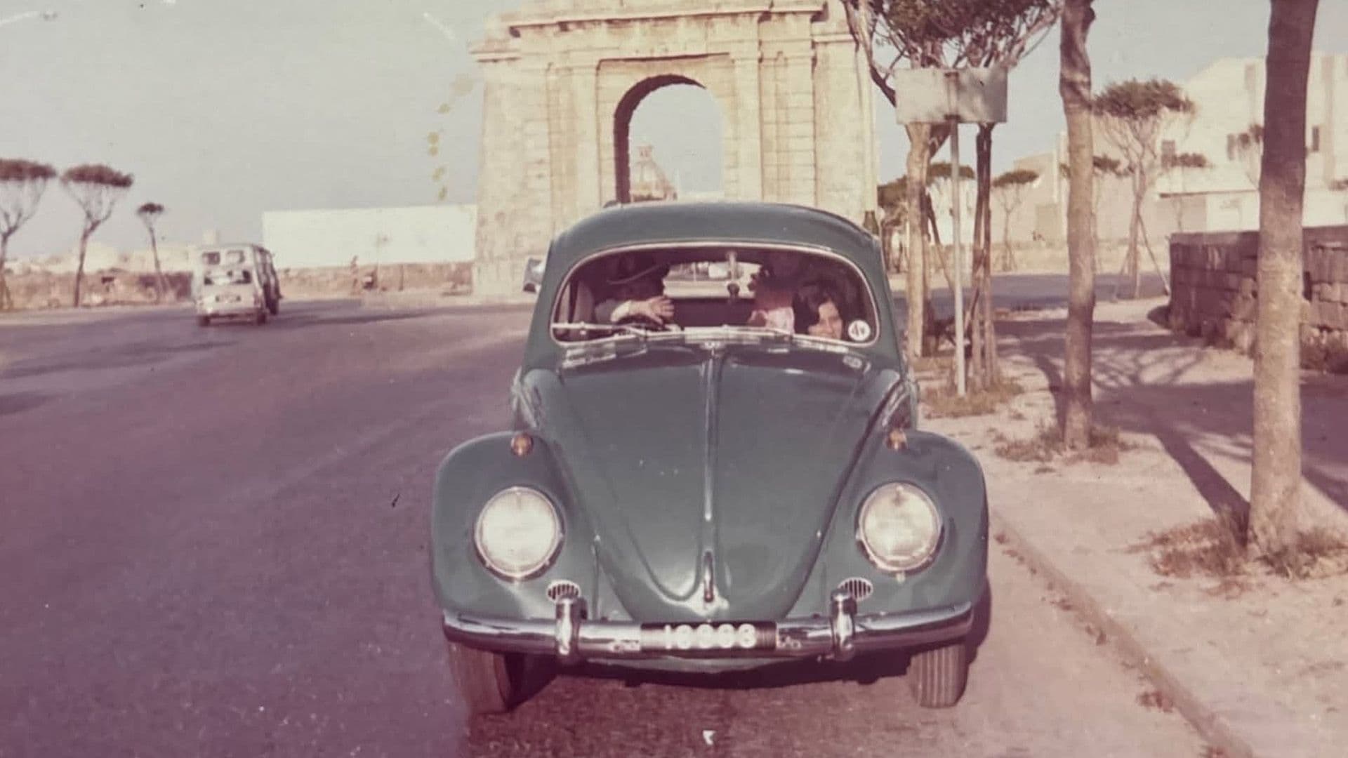 Local Shares Old Photo Of VW Beatle Near Hompesch In 1971