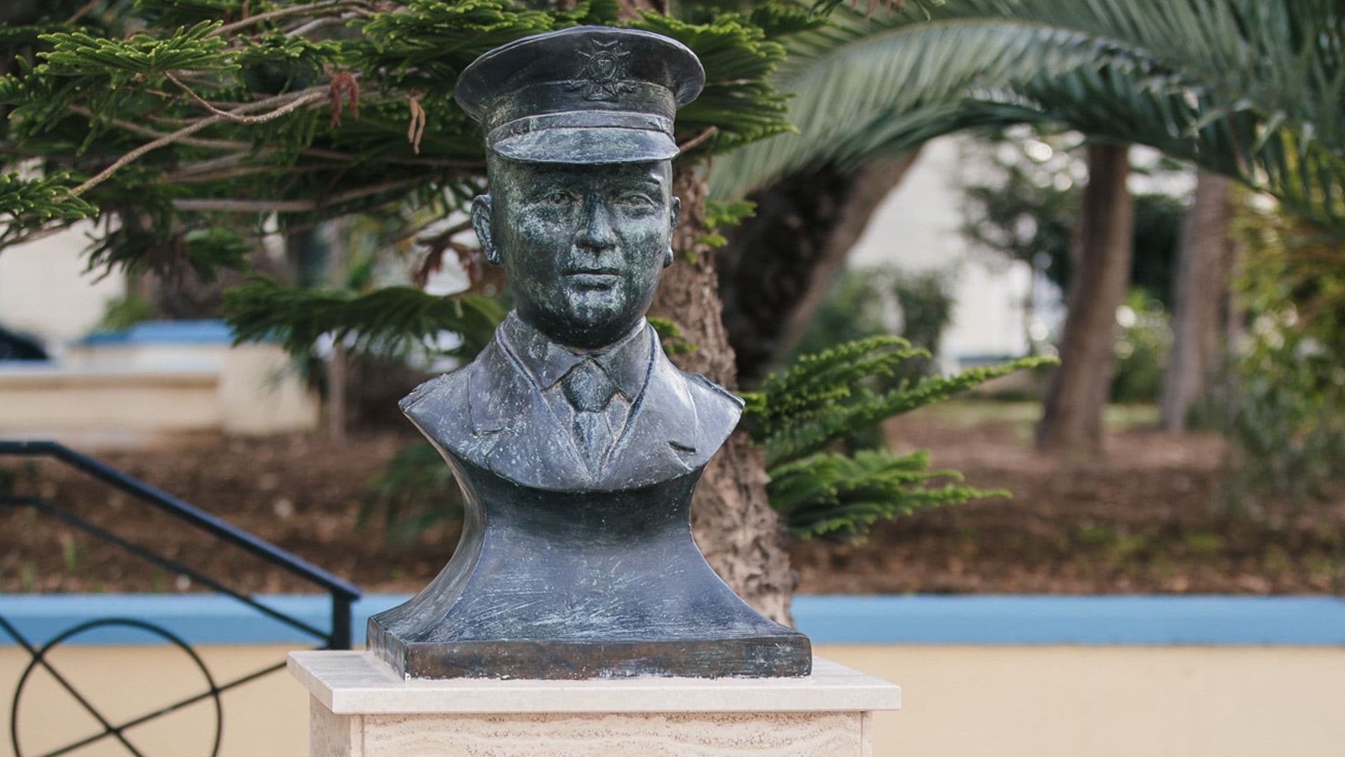 Vigil Held For Young Police Officer Murdered Outside Parents' Home In 1999