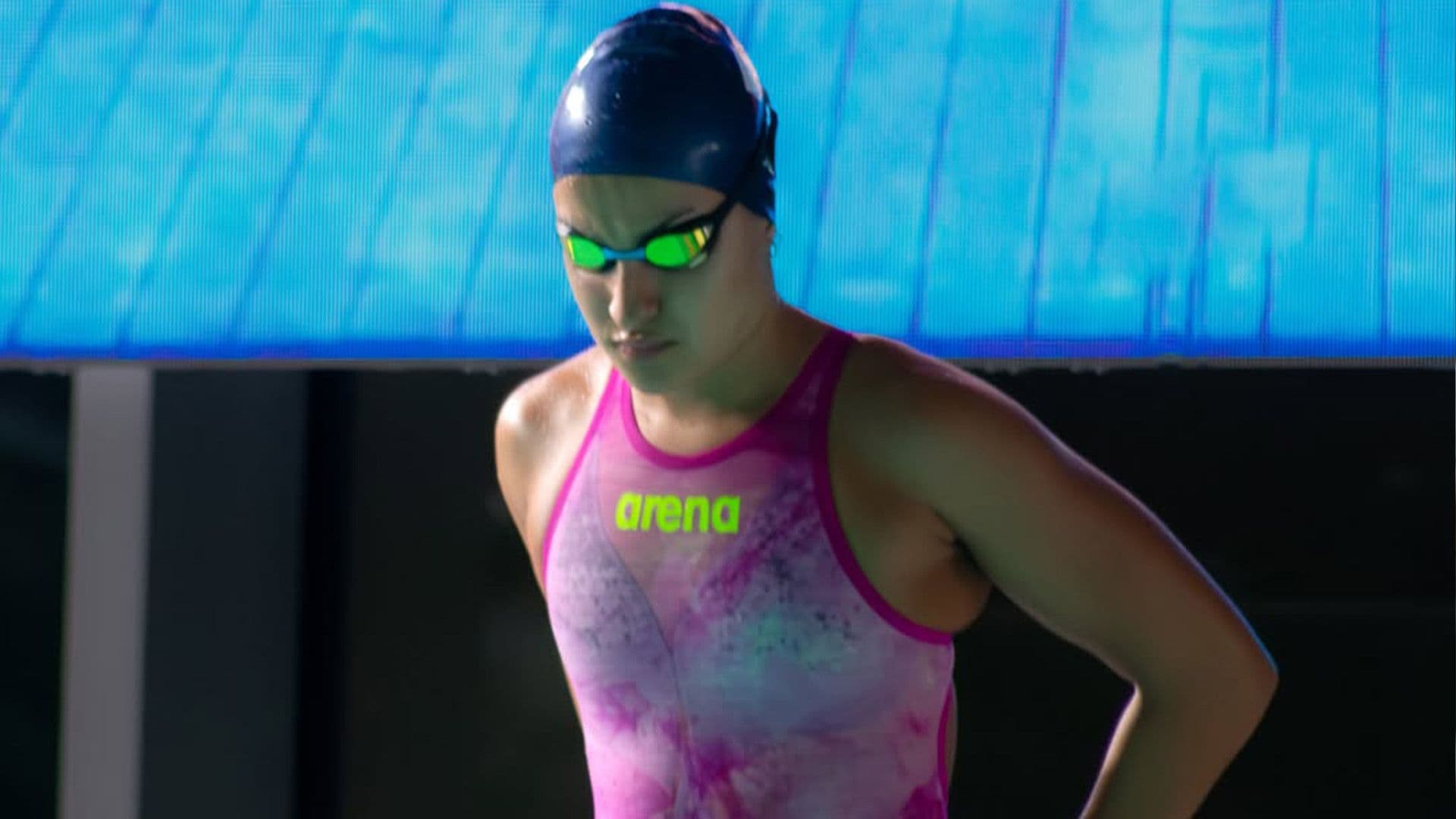 SASHA GATT BREAKS NATIONAL RECORD IN 400M FREESTYLE