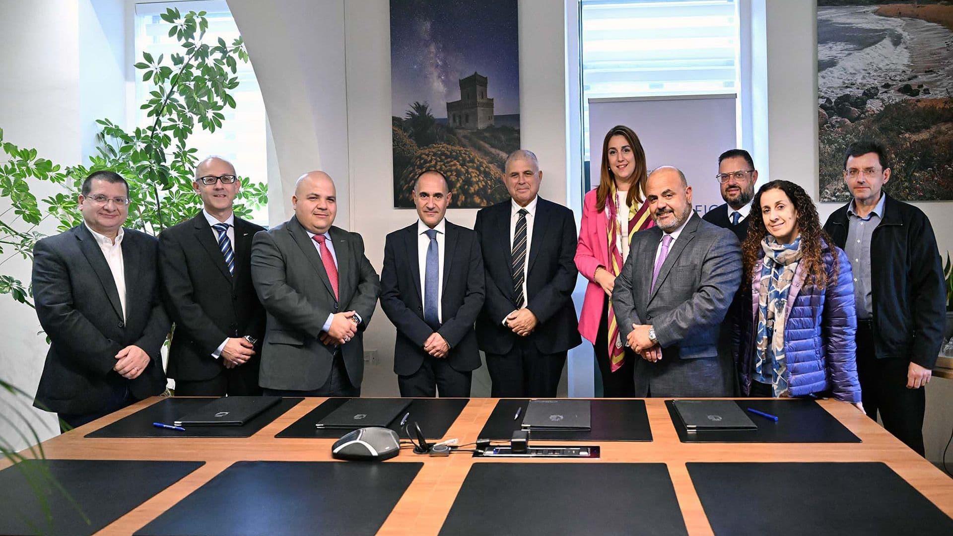 Government Signs New Sectoral Agreement Strengthening Scientific Profession In the Public Service