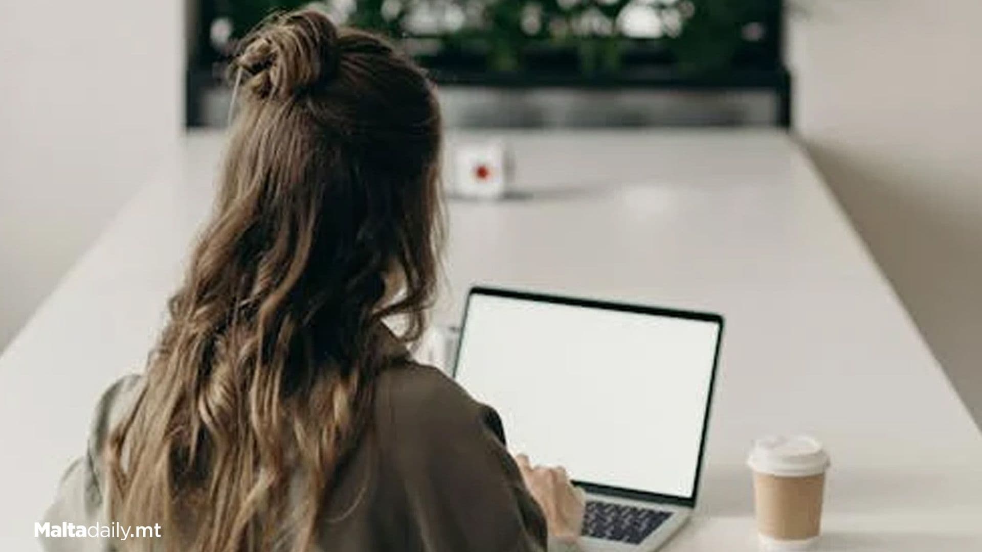 Over 1,500 Nineteen Year Olds Working Full Time In October 2024