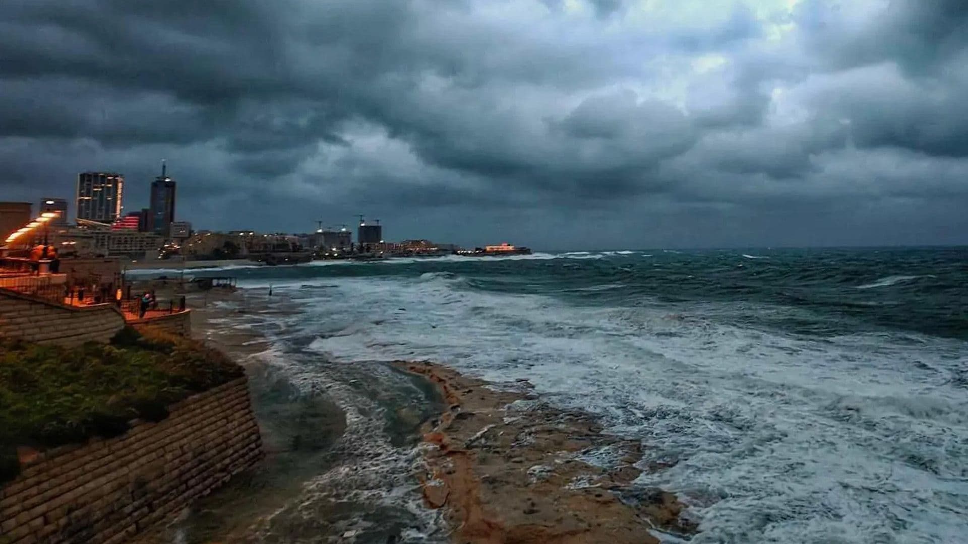 CPD Issue Orange Weather Warning Due To Strong Winds