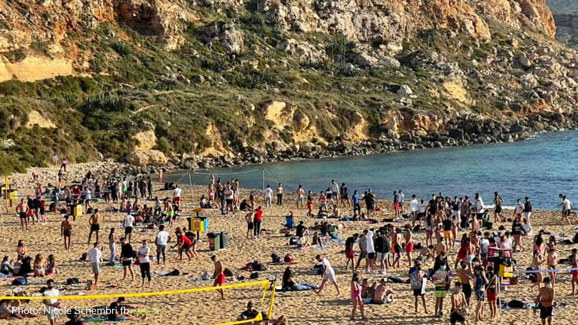 Malta beaches flooded with crowds