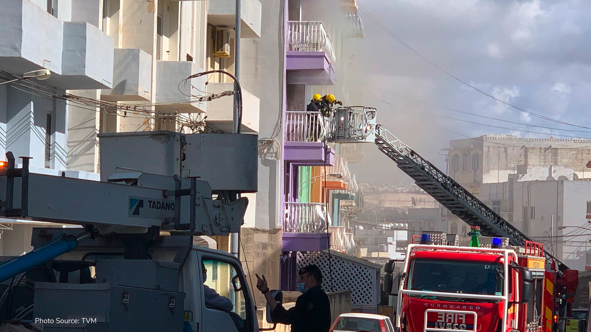 Fire engulfs St Paul’s Bay Apartment
