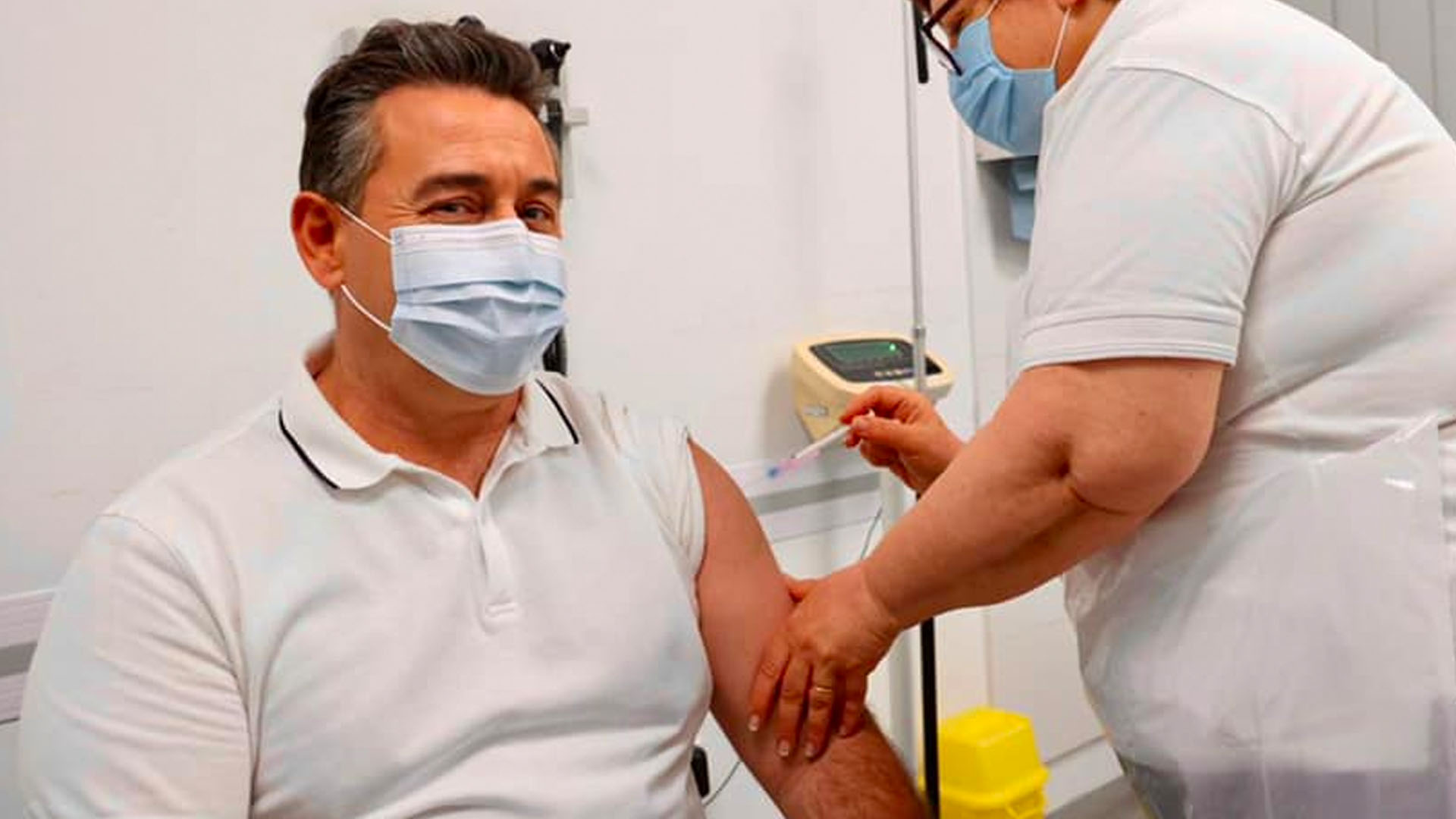 PN leader Bernard Grech receives COVID-19 vaccine