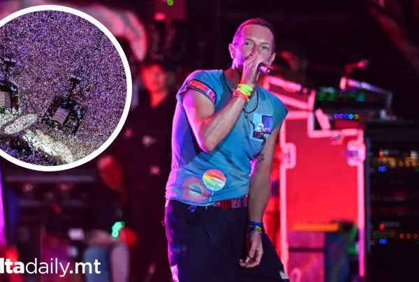 Coldplay's Massive Glastonbury Crowd Leaves Audiences Stunned