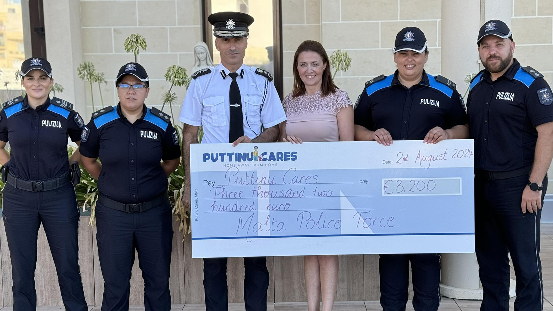 Malta Police Forces Donates €3,200 to Puttinu Cares